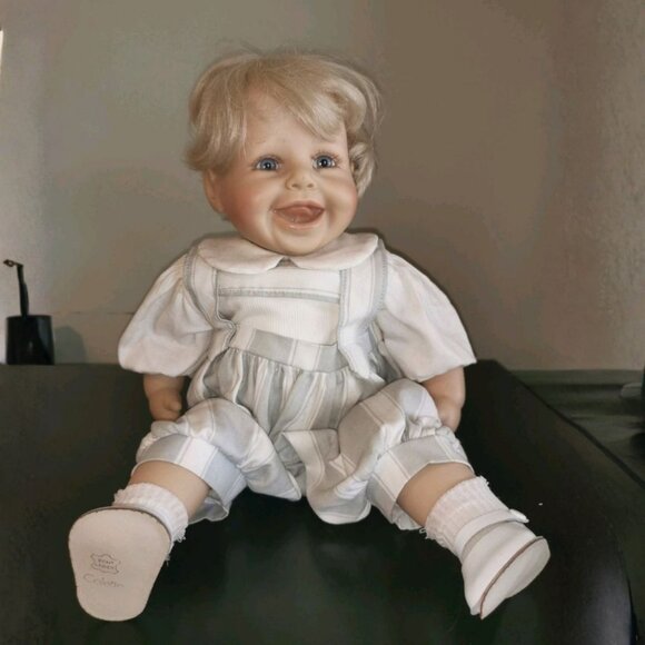 Brigitte Leman Vinyl Artist Doll 19 in Top Condition - Picture 1 of 6